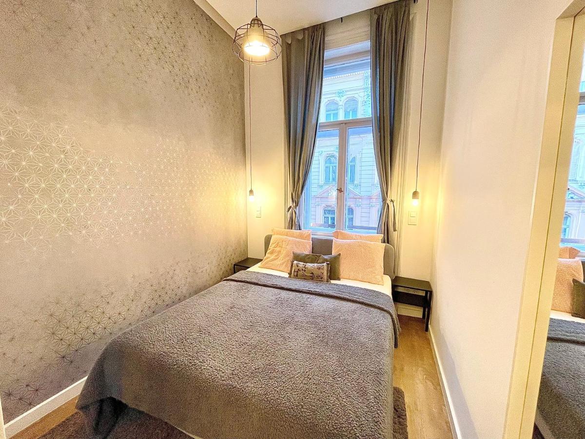 Dream Design Apartment - 3 Bedrooms & Finn Sauna บูดาเปสต์ ภายนอก รูปภาพ